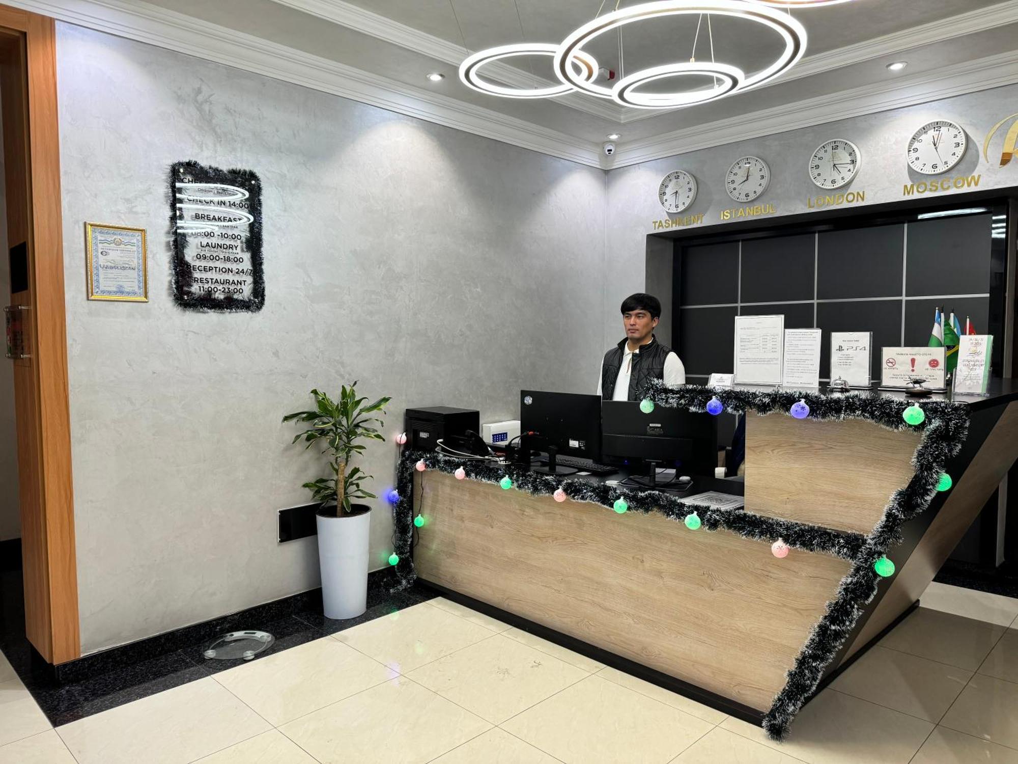 The Moon Tashkent Hotel Ngoại thất bức ảnh