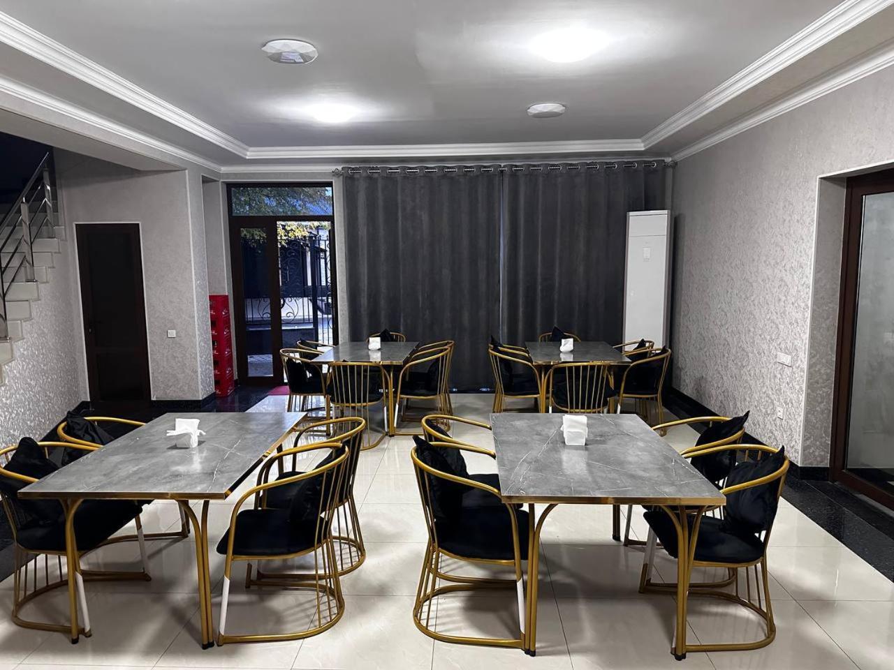 The Moon Tashkent Hotel Ngoại thất bức ảnh