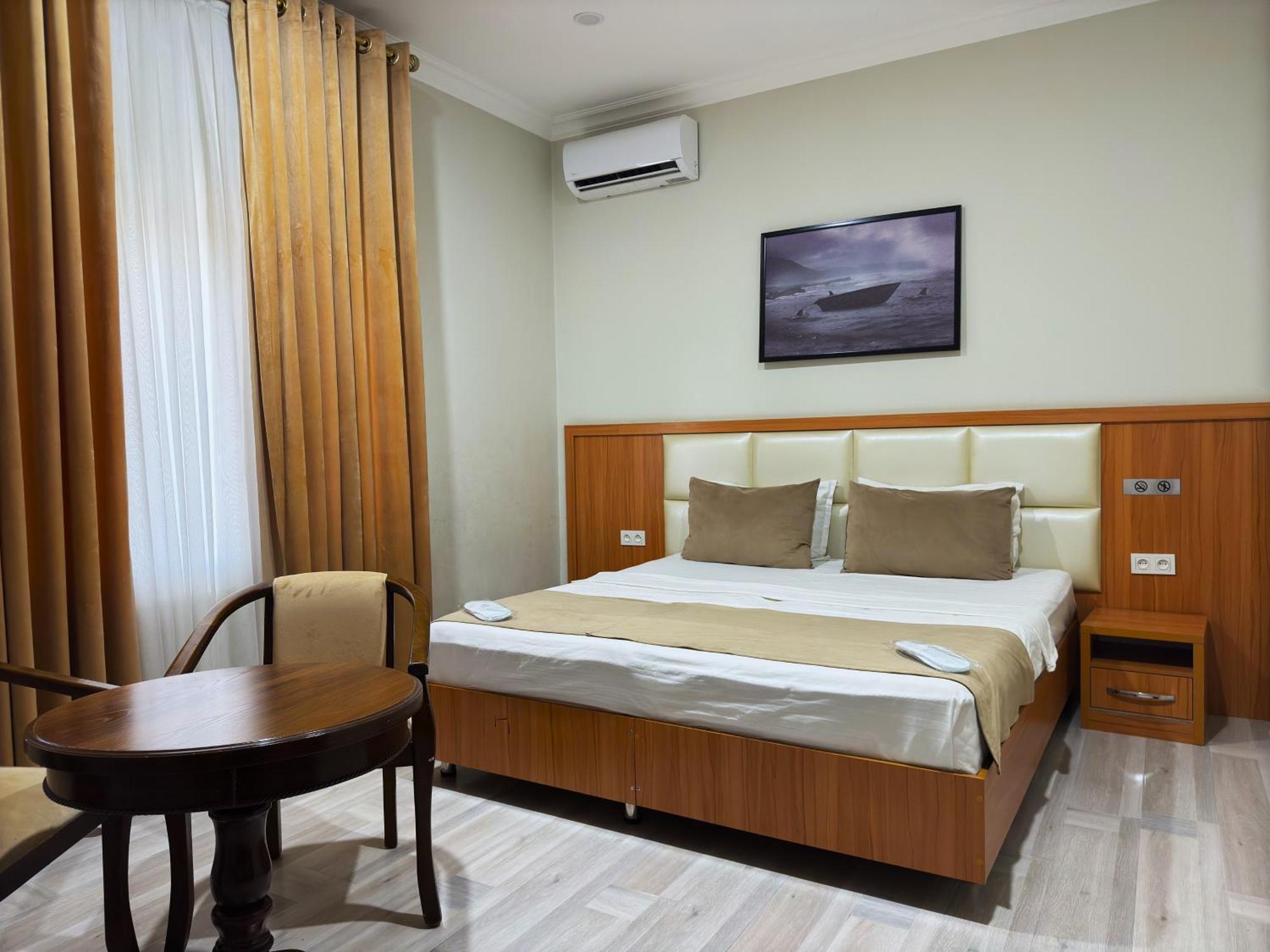 The Moon Tashkent Hotel Ngoại thất bức ảnh