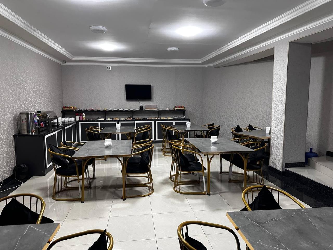 The Moon Tashkent Hotel Ngoại thất bức ảnh